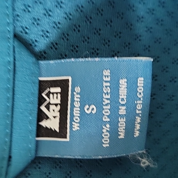 REI Blue Button Up Hiking Breathable Top Size Small. - Picture 4 of 7